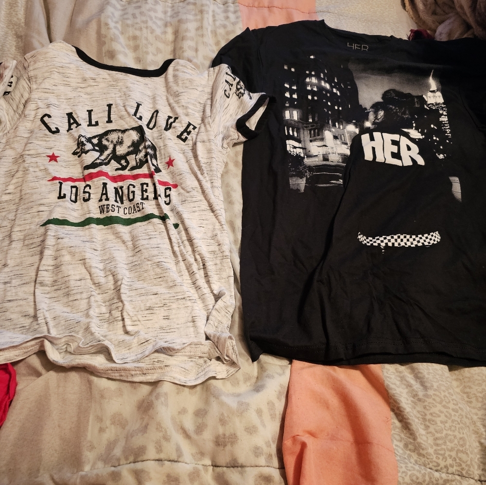 Juniors size M bundle ( brown skirt is new)